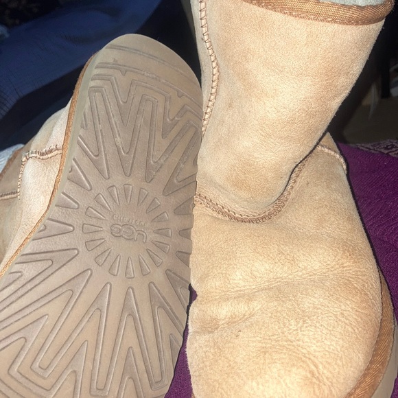 Ugg’s authentic vet nice un - Picture 10 of 10